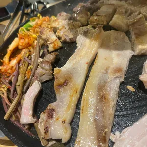 강남 돼지상회 무한리필 사진