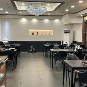 윤우재 문현샤브 칼국수 대표 사진