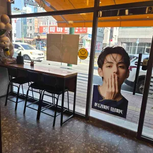 컴포즈커피 대표 사진