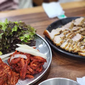 장수마늘보쌈 대표 사진