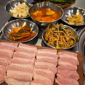 박달박가네숯불껍데기 사진 1