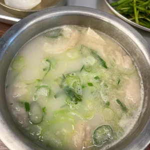 안녕돼지국밥 사진 1