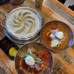 재성밀면 사진 1