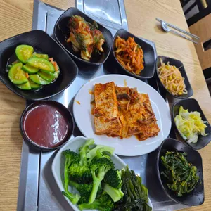 뚱이네삼겹살백반 사진 2