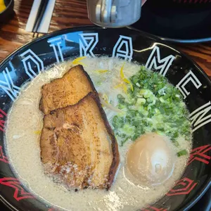 코이라멘 대표 사진