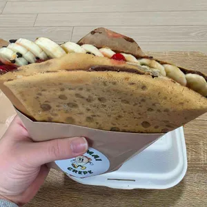 우마이크레페 대표 사진