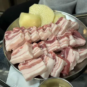 주돈 대표 사진