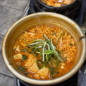 주돈 대표 사진