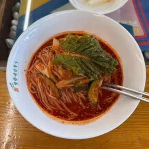 망향비빔국수 대표 사진