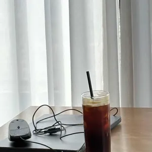 원오브어스 사진