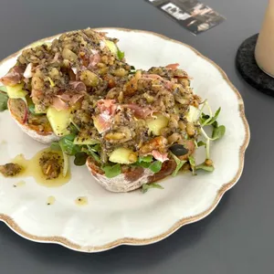 히든브라운 대표 사진