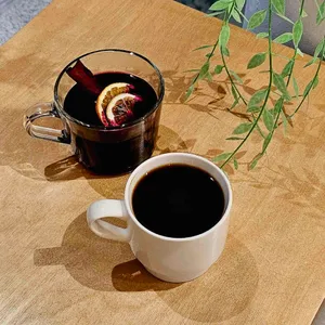 온 더 선셋 대표 사진