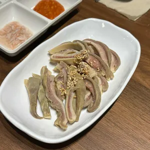 육수재 대표 사진