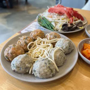 본가 만두전골전문점 사진