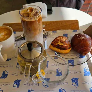 루아앤티그리 사진