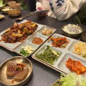 예산백년밥상 대표 사진