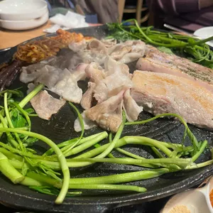 강남 돼지상회 무한리필 사진