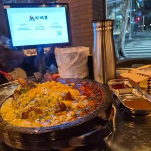 장작꾼 대표 사진