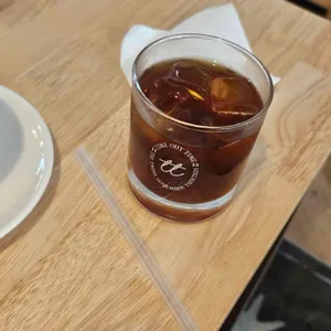 더 토트 대표 사진