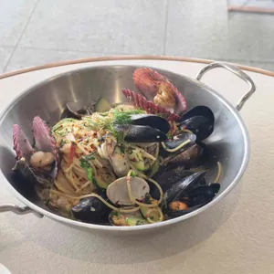 디시앤쉐어 사진 1