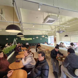 우지커피 대표 사진