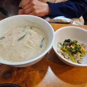 수제비와보리밥 사진