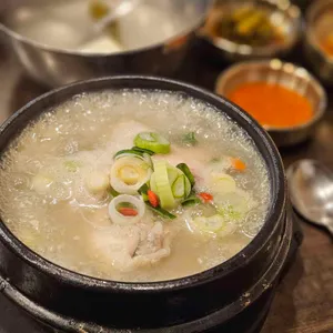 궁중삼계탕 사진