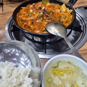 국이네낙지볶음 대표 사진