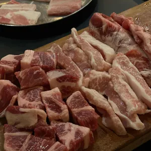 돼지공방 대표 사진