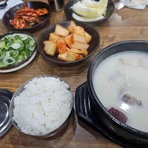 고래설렁탕 대표 사진