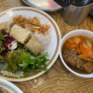 꾸아 대표 사진