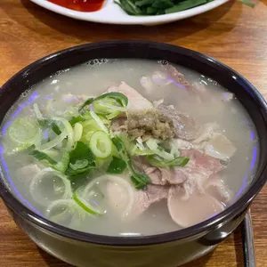 대명돼지국밥 사진 1