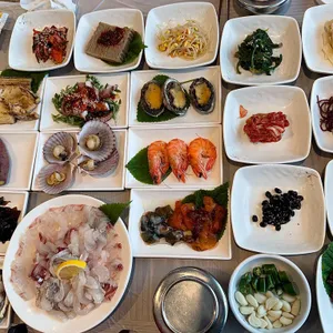 바닷가횟집 사진