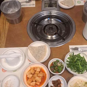 능이버섯백숙삼계탕벅벅가든 대표 사진