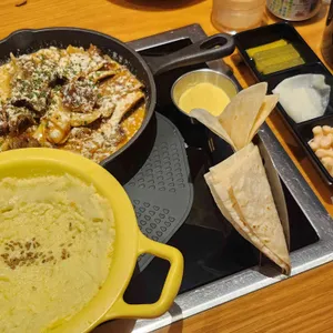 매우매오 파미에스테이션 사진