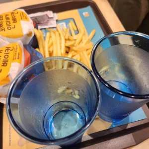 롯데리아 대표 사진