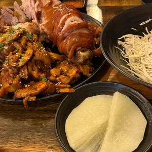 깐깐한족발 대표 사진