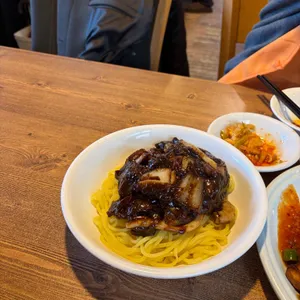 라이라이 대표 사진