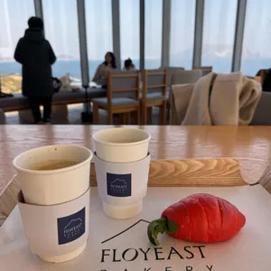 플로이스트 베이커리 카페 사진 1