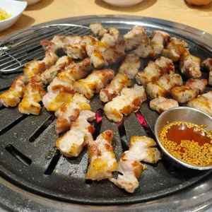 맛있는 고기에 솜씨를 더하다 대표 사진