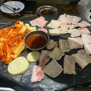 석암생소금구이 사진