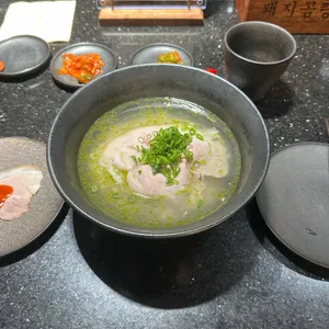 진돼지곰탕 사진 1