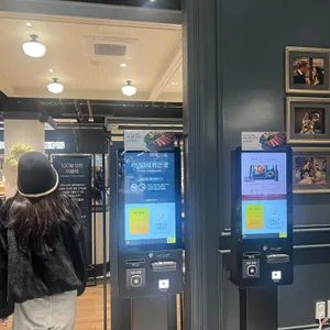 애슐리퀸즈 대표 사진