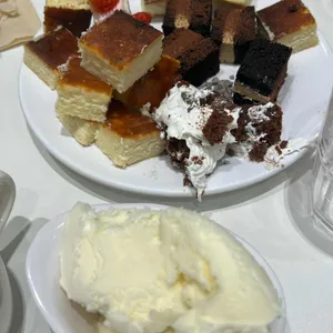 애슐리퀸즈 대표 사진