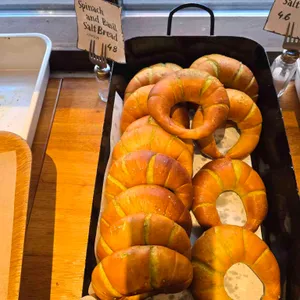 베통 성수 플래그십 리뷰 사진