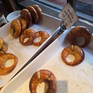 베통 성수 플래그십 리뷰 사진