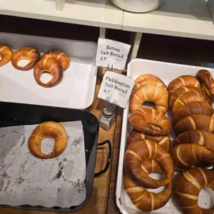 베통 성수 플래그십 리뷰 사진