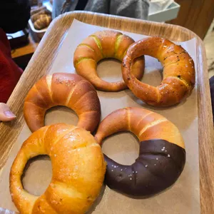 베통 성수 플래그십 리뷰 사진