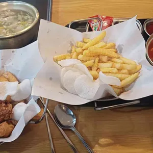 수철이네 왕새우튀김 대표 사진