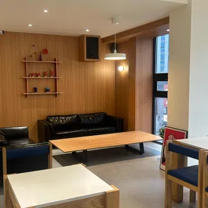 베르크 로스터스 대표 사진